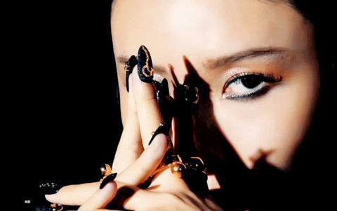 maria音译歌词，华莎maria歌曲介绍
