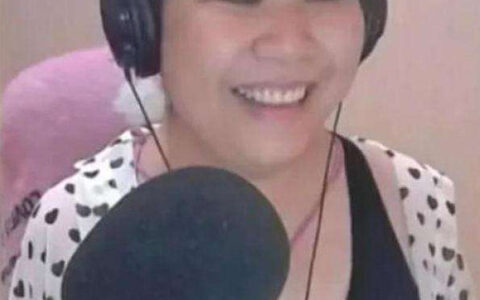 直播中意外露脸，斗鱼女主播乔碧萝爆红 盛世美颜对比让你怀疑人生