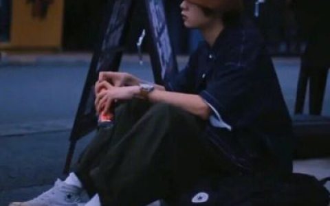 不露脸的个性男头大全(很温柔的也很个性的不露脸的男头大全)