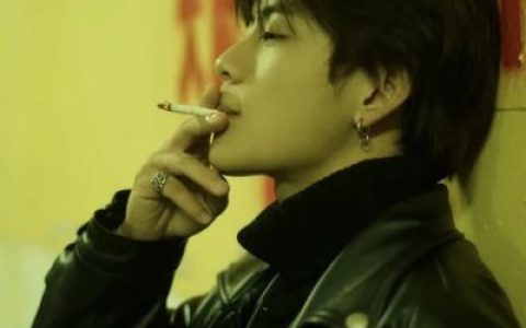 你总会遇到那束光或早或晚(又帅又很拽的男人味好看的个性头像)