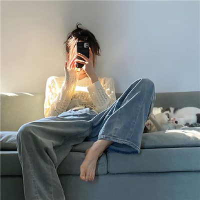 爆款超耐看的不露脸女头(不露脸的颜值超高女头最新)