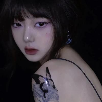 女孩只有快乐运气才会好(长发飘飘的温柔女头很灵动)图2