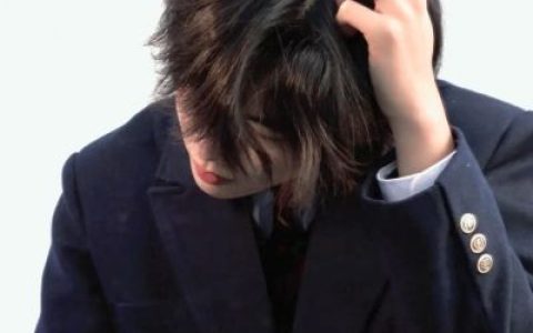 只要他一变心你一文不值(很酷又很高冷范的男生精致头像)