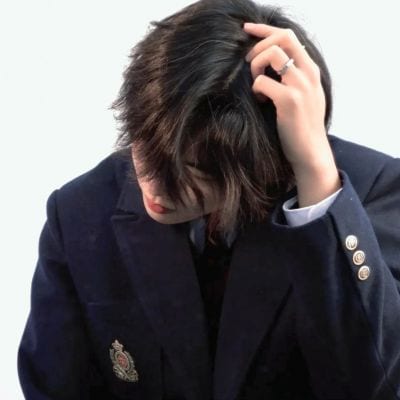 只要他一变心你一文不值(很酷又很高冷范的男生精致头像)