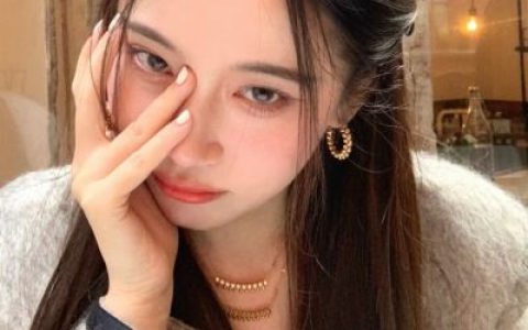 没什么好犹豫的如果两难那就两断(很有范又很甜的美女好看精致的头像)