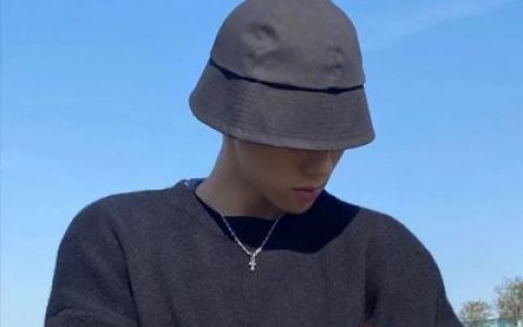 抖阴帅气很吸引人的超级拽的男头(男生很帅气的又很惊艳的头像最新版)