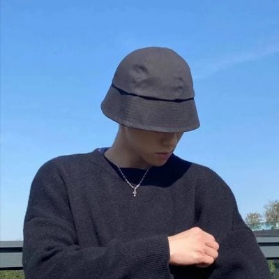 抖阴帅气很吸引人的超级拽的男头(男生很帅气的又很惊艳的头像最新版)