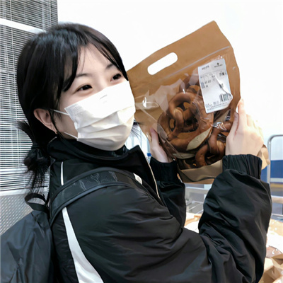 又拽又高级的女头合集(很酷的黑色系抖阴女头合集)
