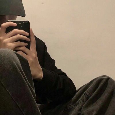 我也不明白为什么忽然我们就不合适了(男生超级帅又很霸气的冬季头像)图