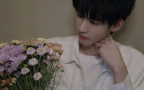 累了看爸妈倦了想前程(男生头像成熟稳重又很帅气)