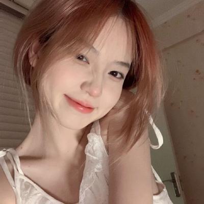 太理智的人总是爱到一半就退缩(可可爱爱的女生气质头像真人)