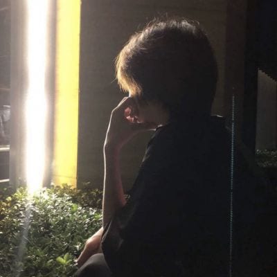 细节中崩溃失望中放手(帅哥头像阳光帅气真人很有魅力)
