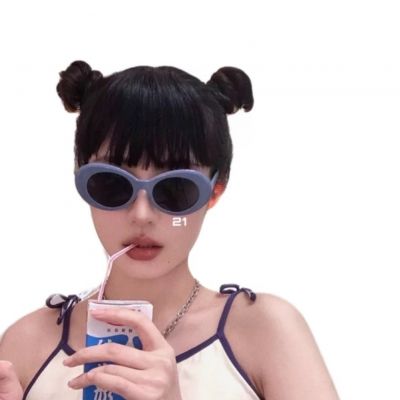 白底干净的女头合集(白底很好看的女生气质网红头像大全)图