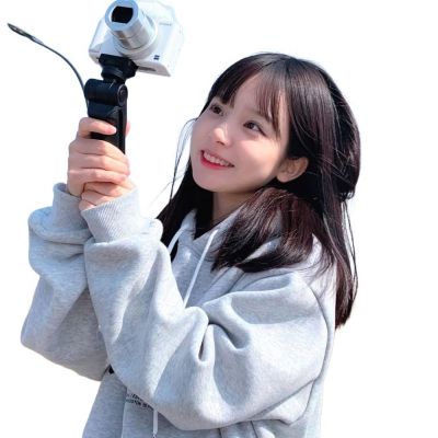 白底干净的女头合集(白底很好看的女生气质网红头像大全)图1