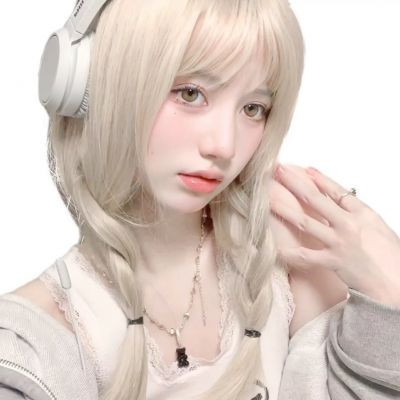 白底干净的女头合集(白底很好看的女生气质网红头像大全)图10