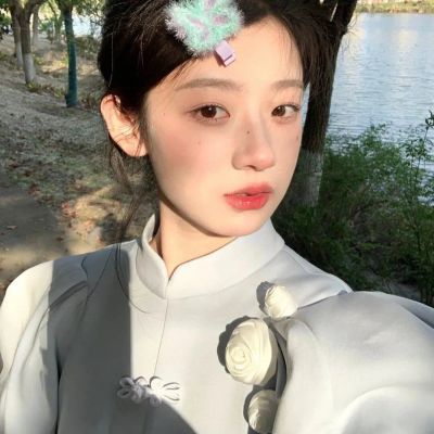风华正茂的年纪还是好好爱自己(很有个性的时尚女生头像最新)图10 风华正茂的年纪还是好好爱自己(很有个性的时尚女生头像最新)图10