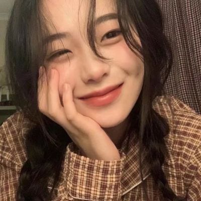 世界不是善意的收起你的天真(很甜的女生精致的头像大全很可爱)