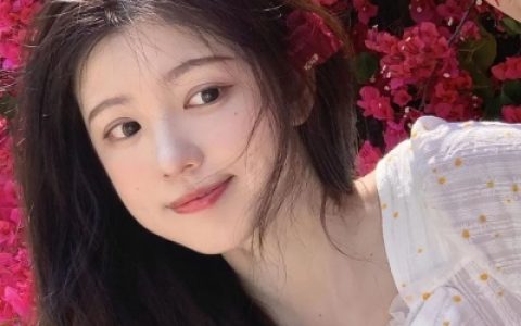 我不在任何人的计划里我计划也没有任何人我只爱自己(日系美女清新的超级唯美的头像大全)