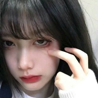 我根本无法抵抗突然到来的负面情绪(女生头像小清新可爱真人好看)