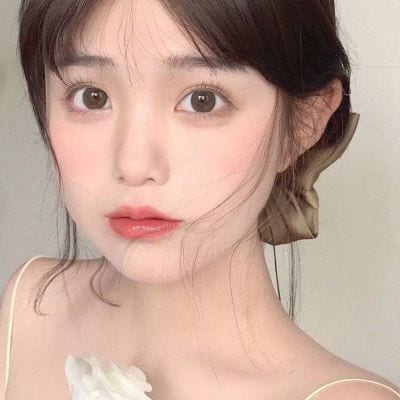 很干净的高清的女生头像(很干净的又很优质的女头)
