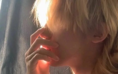 如果能多一点点微笑快乐也会多一点点围绕(男生头像冷酷帅气侧脸高清)