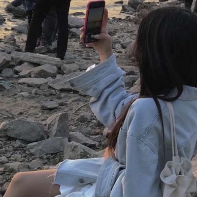 原来见不了光的从来就不叫爱情​​​​(不露脸的仙女头像超火)