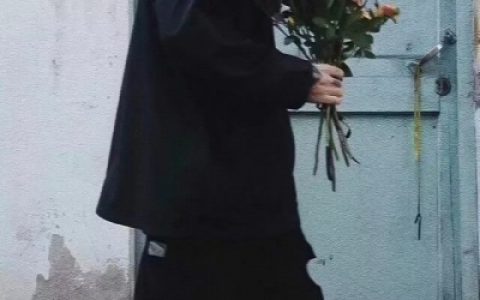 很惊艳的好看男头合集(精选男生不露脸的低调部位头像)