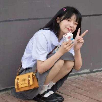 快手好看又很低调的女生头像潮流(精选女神高颜值的快手头像合集)
