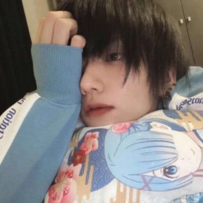 女孩子的脸红胜过一大段告白(禁欲系男生头像高清真人)