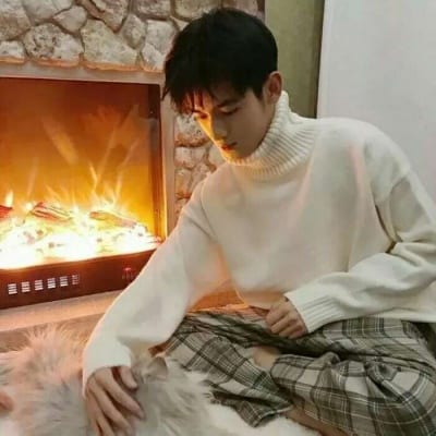 让女孩子忍不住多看两眼的男生头像(让人忍不住夸好看的男生头像)