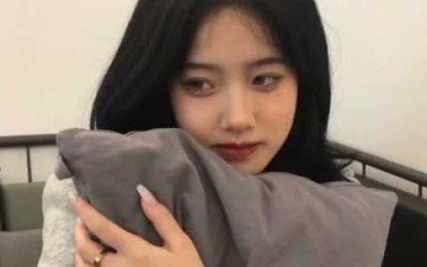 秋天也有自己独有的浪漫(笑起来甜美女生好看的精致头像)