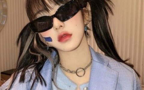 认准了一条路就别去打听要走多久(搞怪又很甜美的可爱女生气质头像)