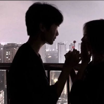 露出点马脚吧让我感觉你也在想我(很甜很撩的幸福的情侣头像)