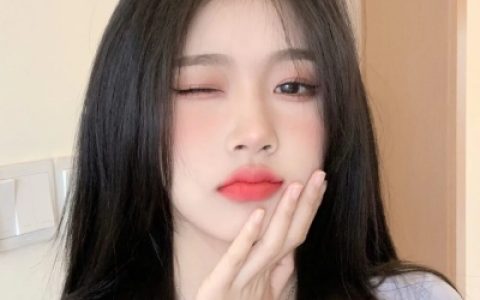 碎碎念念记得讲给有回应的人听(清纯又很有风情的美女头像)