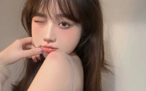 欲望本该像野马可我只想要你(优质的让人喜欢的高颜值女生头像)