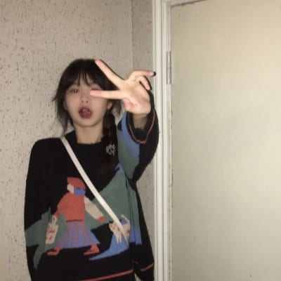 别提以前了我不太记得也不太喜欢(真人很火的女生头像高冷御姐)