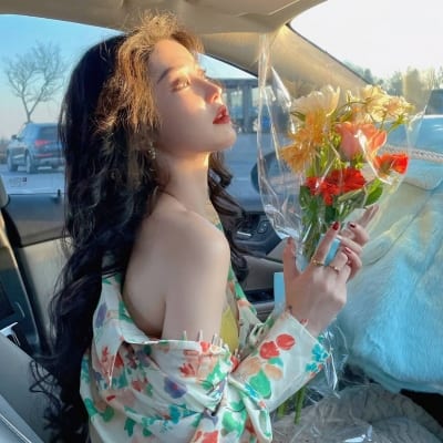 爱笑的女生必备的女头合集(阳光女孩头像真人好看清纯又精致)