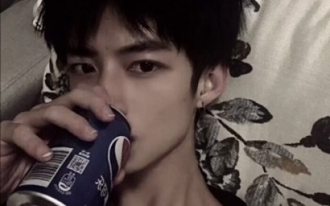 每天能有那么几分钟是真的开心就好(一组神仙颜值的男生帅气头像)