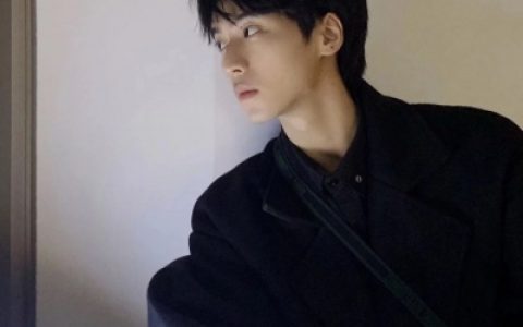 一次次自我拯救愈合在每一个夜晚(满满的荷尔蒙优质小清新男生头像)