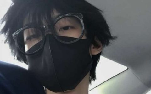要么庸俗要么孤独(令人瞬间爱上的男生潮流头像)
