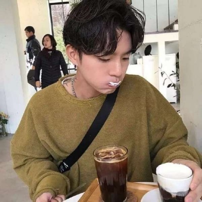要么庸俗要么孤独(令人瞬间爱上的男生潮流头像)图1 要么庸俗要么孤独(令人瞬间爱上的男生潮流头像)图1