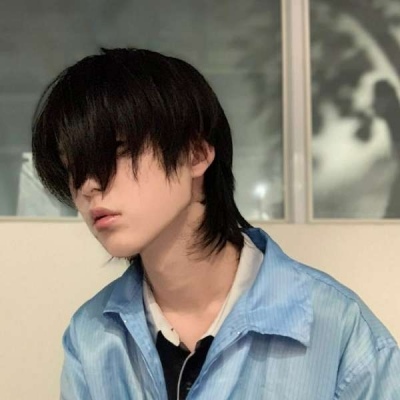 要么庸俗要么孤独(令人瞬间爱上的男生潮流头像)图4 要么庸俗要么孤独(令人瞬间爱上的男生潮流头像)图4
