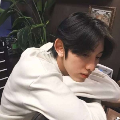 要么庸俗要么孤独(令人瞬间爱上的男生潮流头像)图6 要么庸俗要么孤独(令人瞬间爱上的男生潮流头像)图6