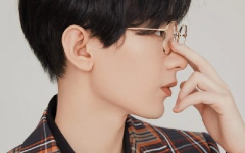 花开有时告别相忘无期(个性男生气质阳光的抖阴头像)