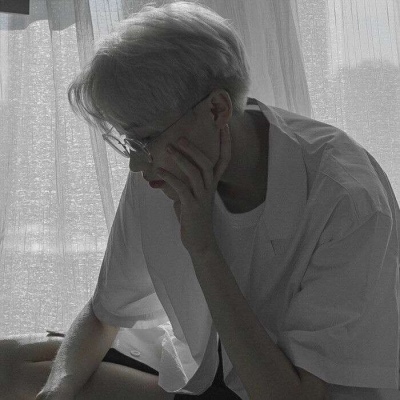 被浪费的太炽热的爱耿耿于怀罢了(白色禁欲系男生清爽的头像)图 被浪费的太炽热的爱耿耿于怀罢了(白色禁欲系男生清爽的头像)图