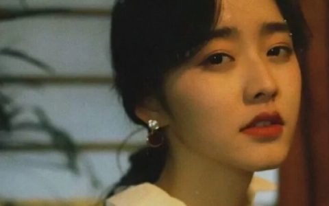 港味复古怀旧头像文艺(港风头像女复古经典)