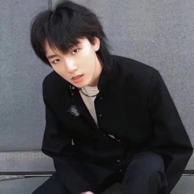历遍山河依然觉得人生值得(帅气男生帅哥个性抖阴QQ头像)