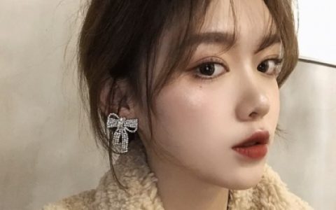 深情至极感动的也是自己(扣扣女生头像高冷成熟一点)