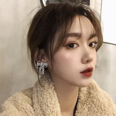 深情至极感动的也是自己(扣扣女生头像高冷成熟一点)