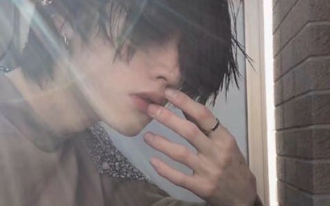 最新帅气痞帅男生头像(最新好看低调气质高冷男生头像欧美系)